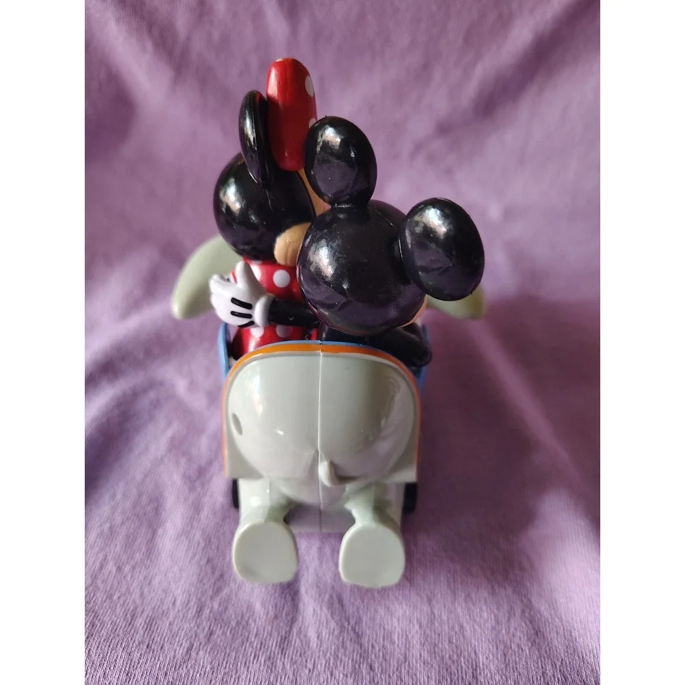 Disney Parks Minnie & Mickey Riding Dumbo Pull Back Toy Car Ride Collectible